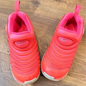 Nike Dynamo Free slip-on sneakers Size 13.5